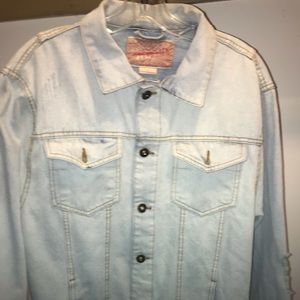 Men’s jean jacket brand new